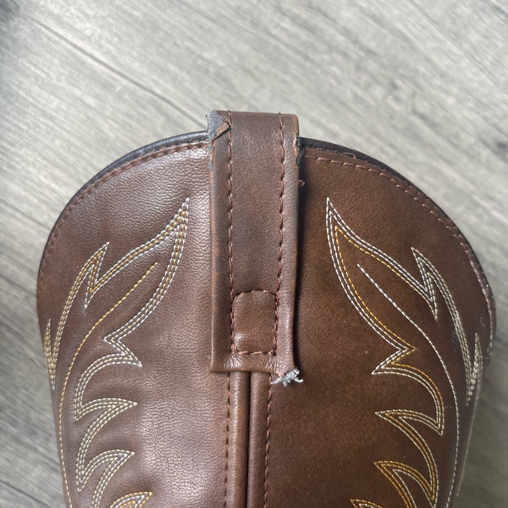 Laredo Brown Western Boots with Embroidered Design - Picture 5 of 14